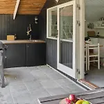 2 Bedroom Cozy In *