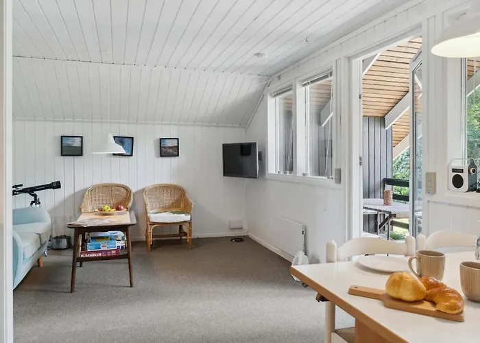 2 Bedroom Cozy In 펜션 *